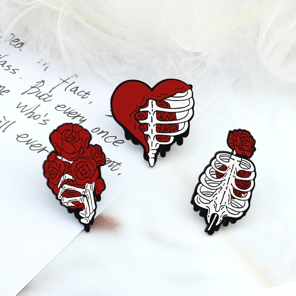 Punk Rib Cage Hand Brooch Heart Rose Enamel Pins for Lover Halloween Party Bag Denim Jackets Badges Jewelry Unfailing Love Gifts