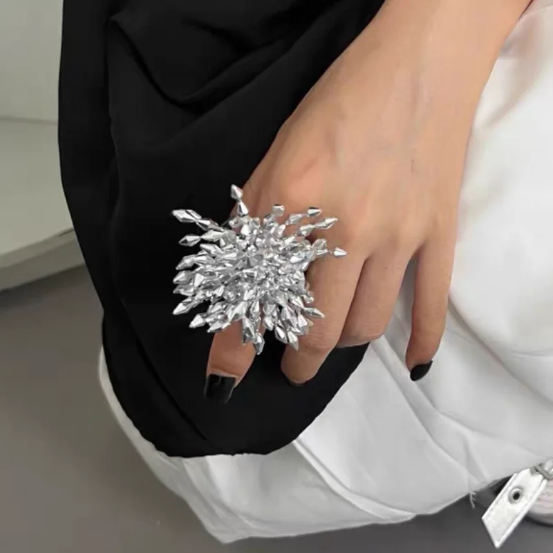 HUANZHI Gold/Silver Color Firework Flower Ring Fashion Exaggerated Jewelry For Women Girls Y2K Personalised Jewelry New