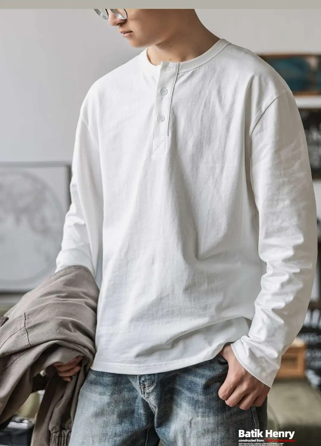 Retro T-shirt Men\'s Loose Open Neck Long Sleeved Base Shirt Top Trendy