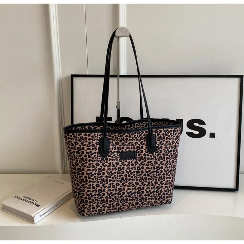 

Large Capacity Leopard Print Hand Shopping Bag Women's Daily Folding Handbag