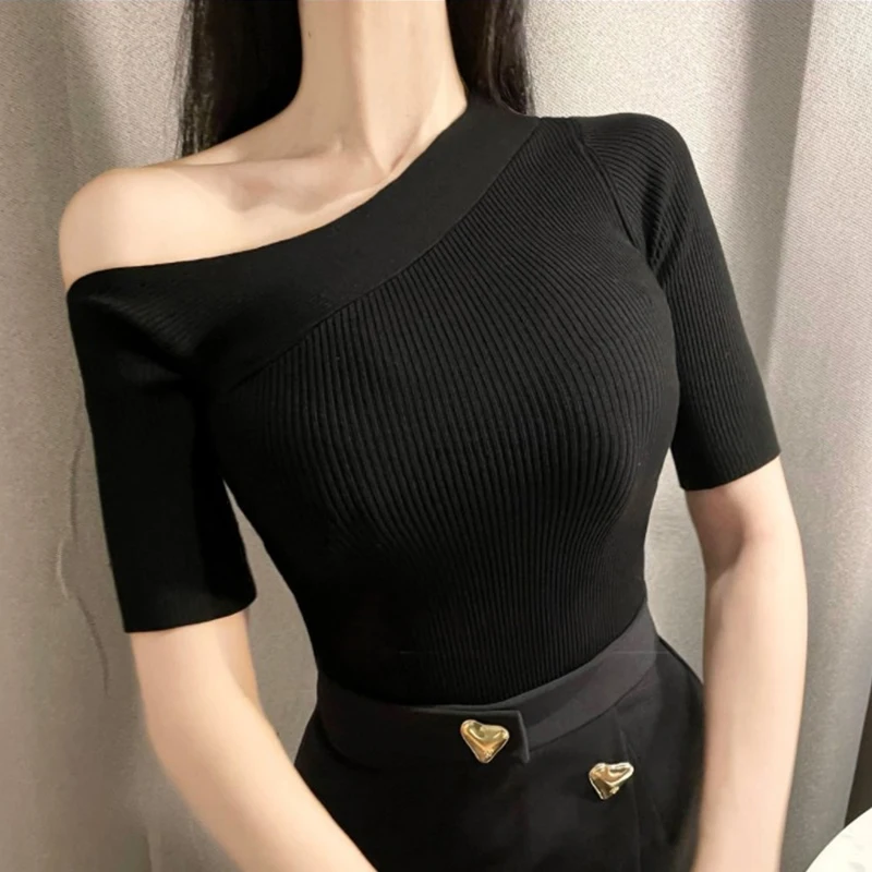 Camisetas de punto con hombros descubiertos para mujer, prendas de punto coreanas lisas de manga corta, camisas cortas ajustadas para primavera y verano, 2025