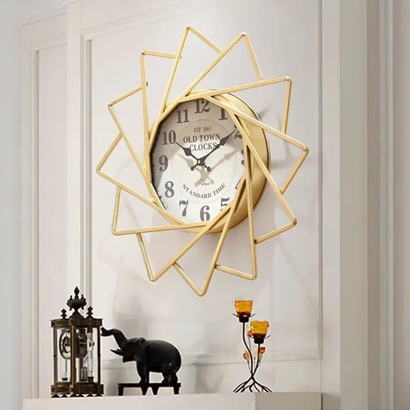 Minimalist Restaurant Wall Clock Design Minimalist Fashion Aesthetic Luxury Wall Watch Art Mural Metal Reloj De Pared Home Decor