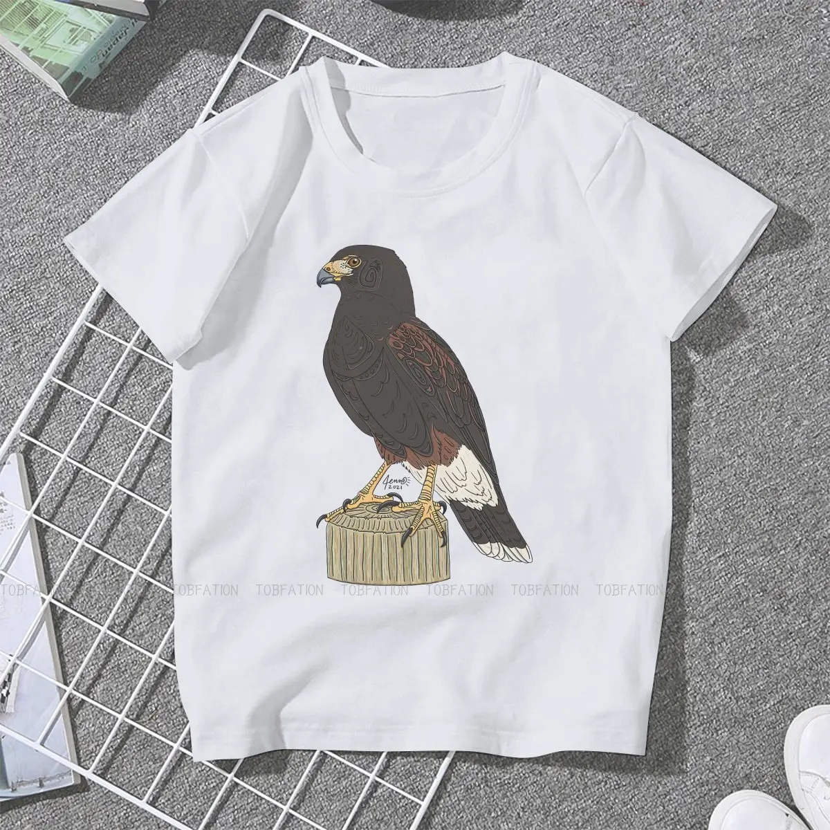 Harris' Classic Women's T Shirt Falconry Austringer Hawk Ladies Tees Kawaii O-neck Tops Graphic Tshirt Loose 5XL Hipster