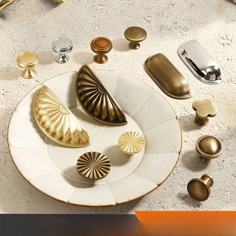 

Nordic Golden Seashell Cabinet Handle Solid Brass Drawer Pulls Vintage Style for Wardrobe