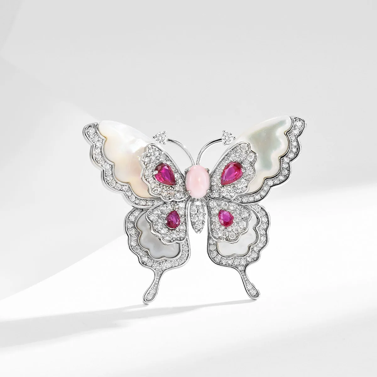 Chinese Style Auspicious Mother Of Pearl Butterfly Brooch Shiny Cubic Zirconia Inlaid Elegant Women Anti Slip Garment Pin For