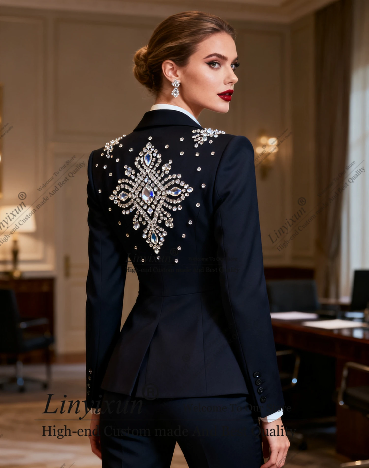 Elegancki, luksusowy, kryształowo zdobiony, diamentowy, szyty na miarę damski garnitur dwuczęściowy, marynarka damska, dopasowana odzież damska, pan