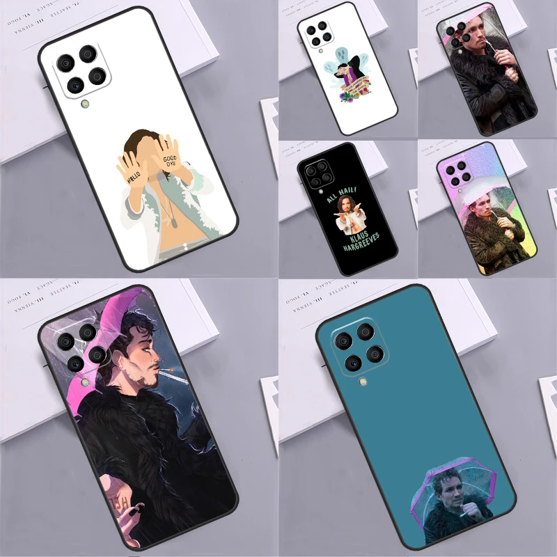 Klaus Hargreeves Um…