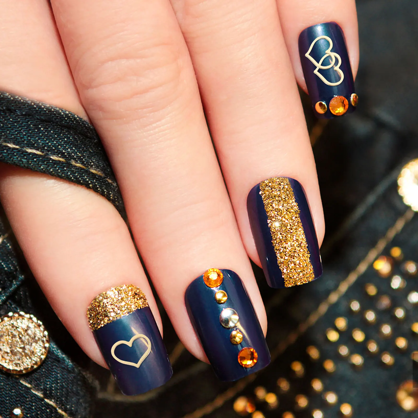 

200pcs Heart Shaped Metal Nail Stickers Elegant Fashionable Design Safe Reliable DIY Nail Art Home Decoration