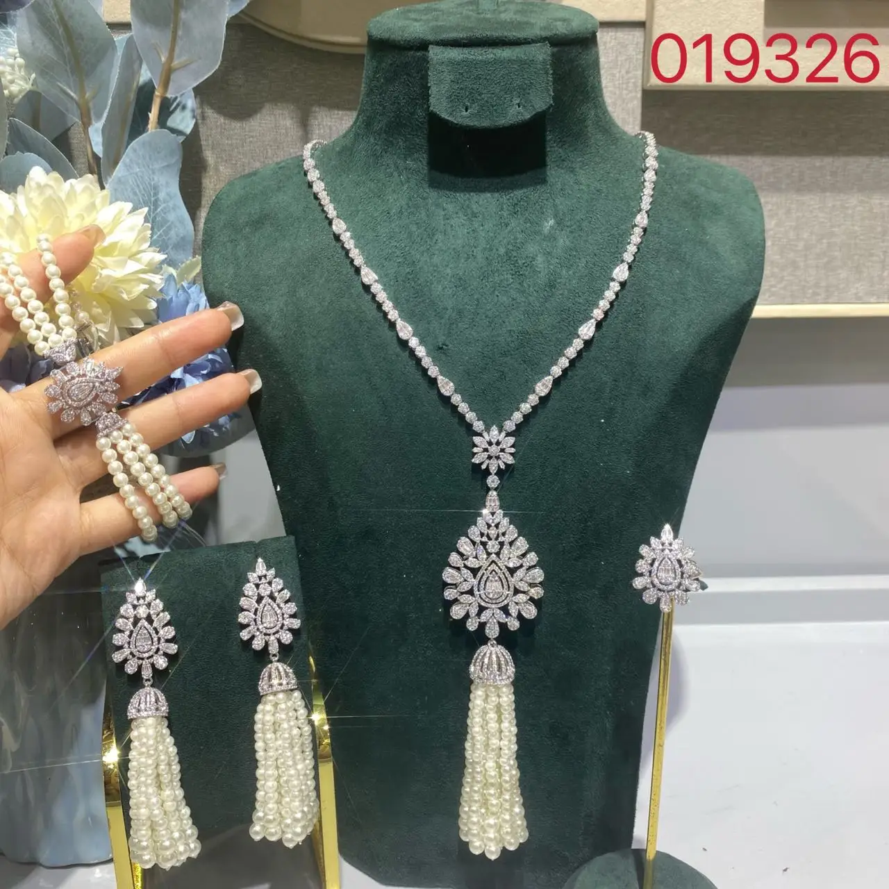 Bride Talk Luxury 4PCS Pearl Tassel Fringe Jewelry Set Floral Sunburst CZ Zirconia Bridal Dubai African Wedding Accessories view 4