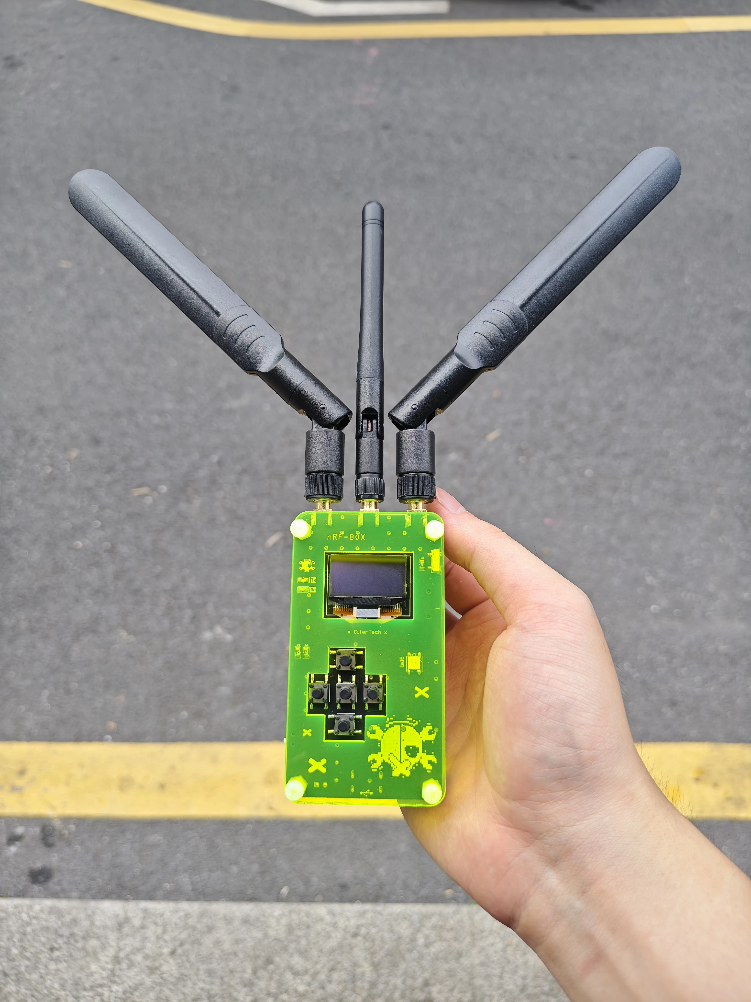 

NRF BOX V2.0 Open-Source All-in-One Gadget for BLE and 2.4GHz Networks,ESP32 core, a crisp OLED UI,triple nRF24L01 radi
