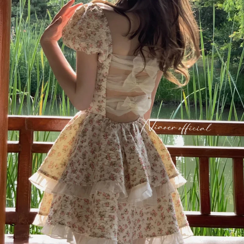 Fiocco francese Backless Summer Lolita 2024 Patchwork stampato Ruffles Floral Zipper Fashion Elegant Slim Casual Puff Sleeve Dresses