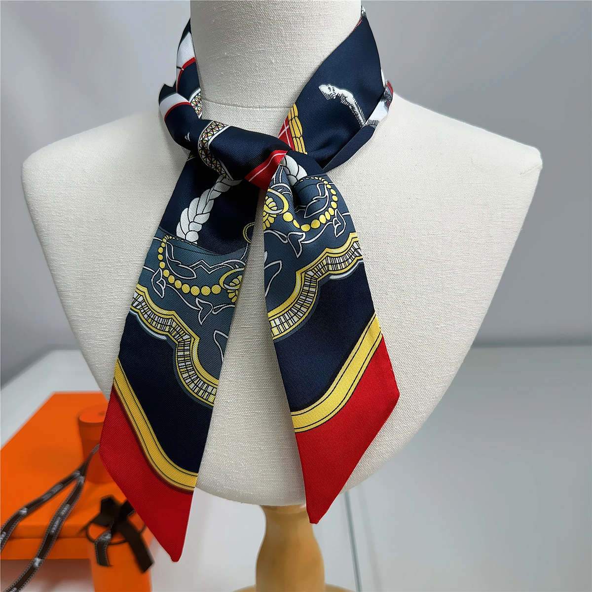 Gorgeous Saddle Twill Silk Scarf Women Fashion Scarf Luxury Skinny Bag Scarves Brand Design Foulard  Neckerchief Hair Headband