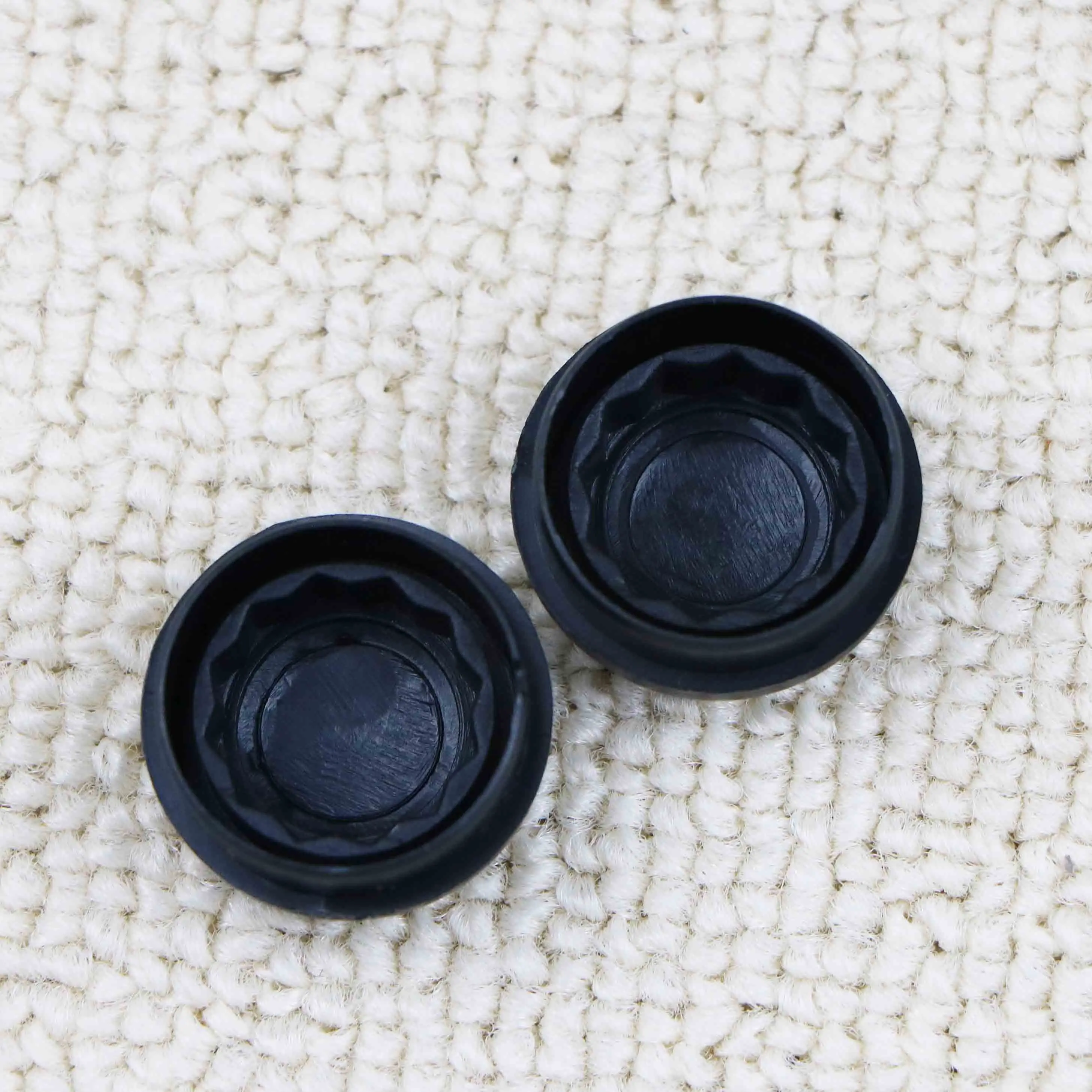 2pcs 1J0955205A Front Wiper Arm Nut Cap Bolt Rocker Cover For VW Transporter T4 T5 T6 For Audi A1 A2 A3 A5 A6 A7 A8 TT R8 RS3