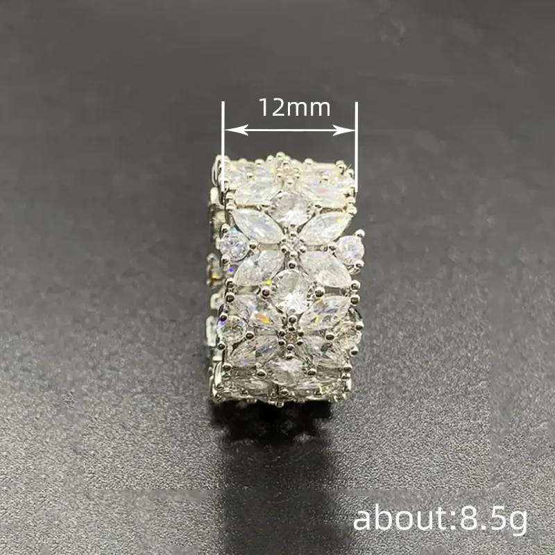 Huitan Aesthetic Luxury Flower Ring Female Wedding Party Jewelry Full Bling Iced Out Finger Accessories for Engagement Ceremony