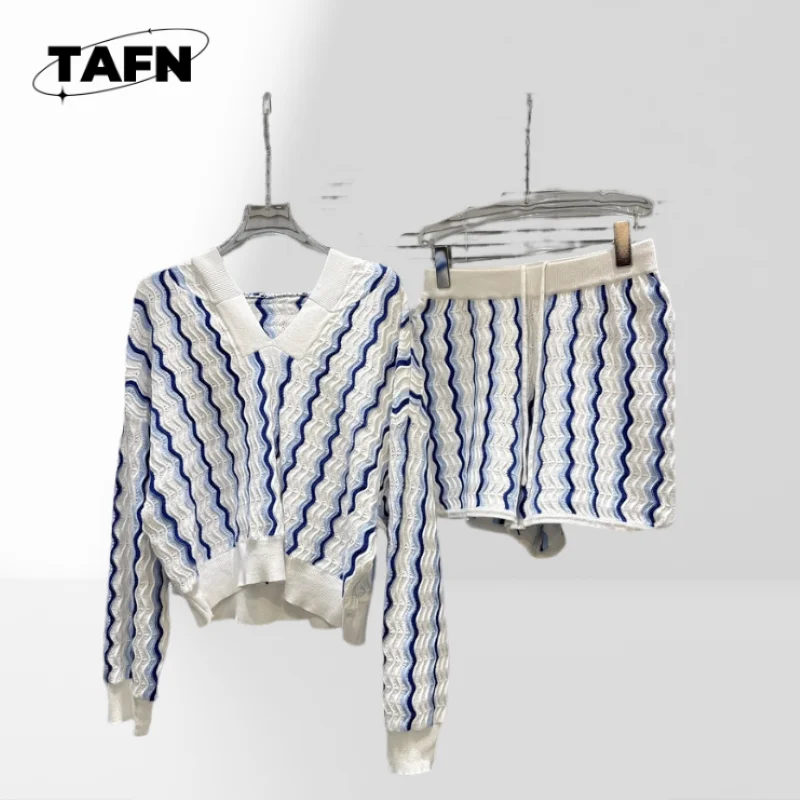 طقم صالة نسائي كاجوال من السراويل القصيرة وأعلى ملابس صيفية متطابقة طقم شورت قطني ناعم للنساء صيفي AH2120