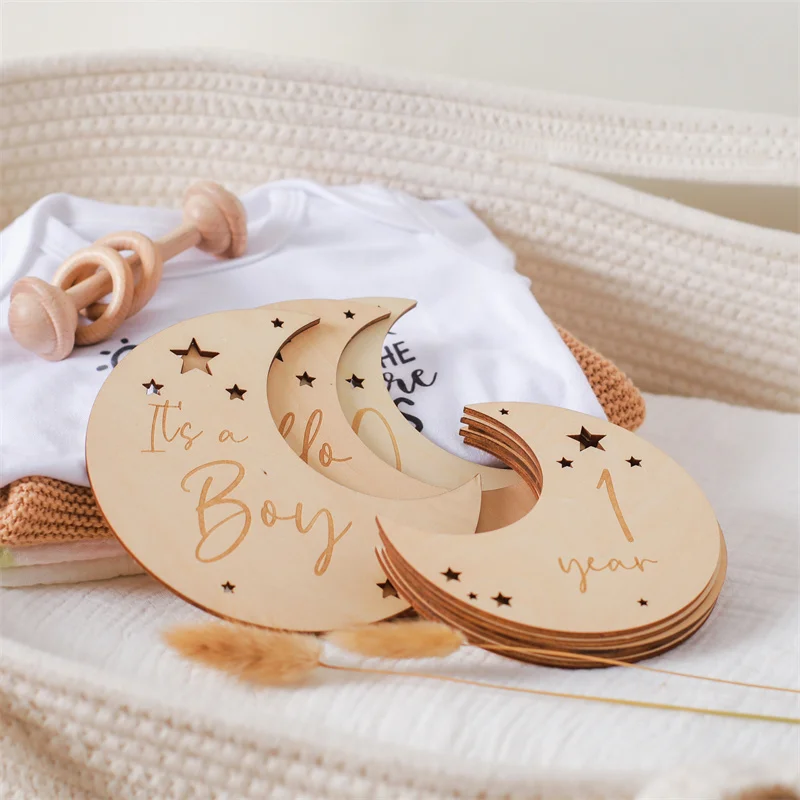 Baby Wooden Memorial Monthly Cards Moon Shape Monthly Newborn Engraved Age Photography Props Accessories Baby Birthing Gift