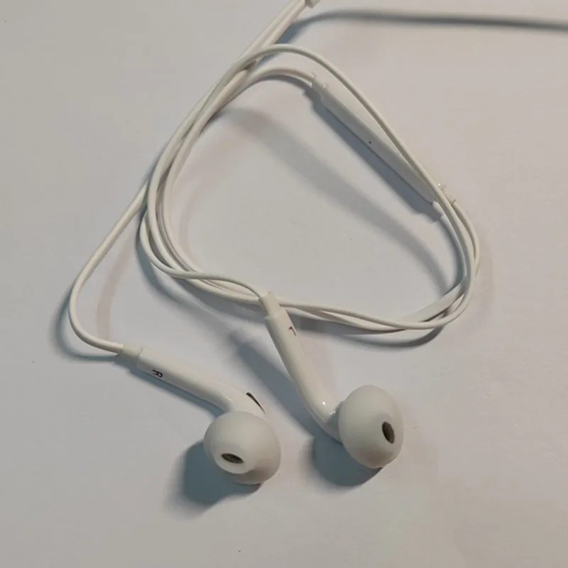 Pop 20 Pcs/Lot S7 3.5mm In-ear Headphones General Earphones With Mic Headphones For Samsung Galaxy Headset Free Shipping