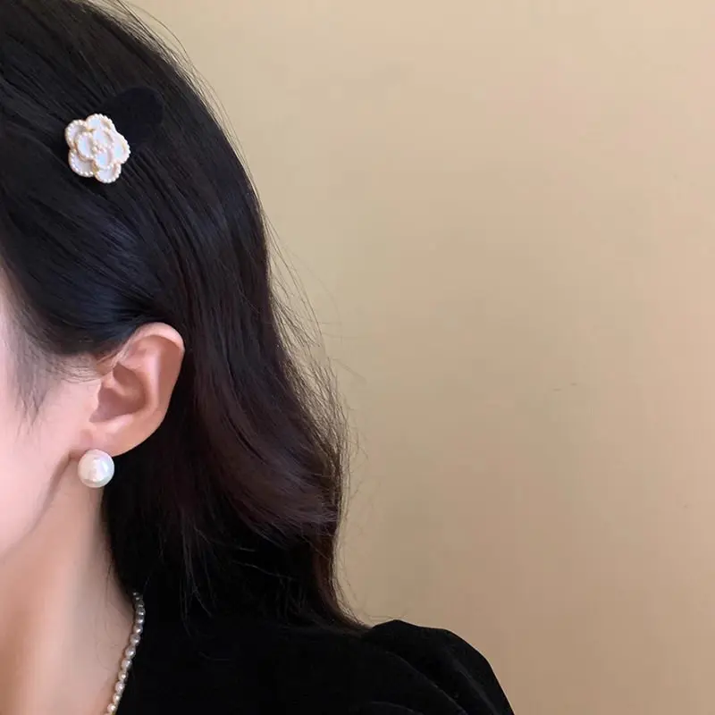 Premium Pearl Camellia Duck Bill Clasp Black Women Side Bangs Hair Clip Front No Trace Flyaway Daily