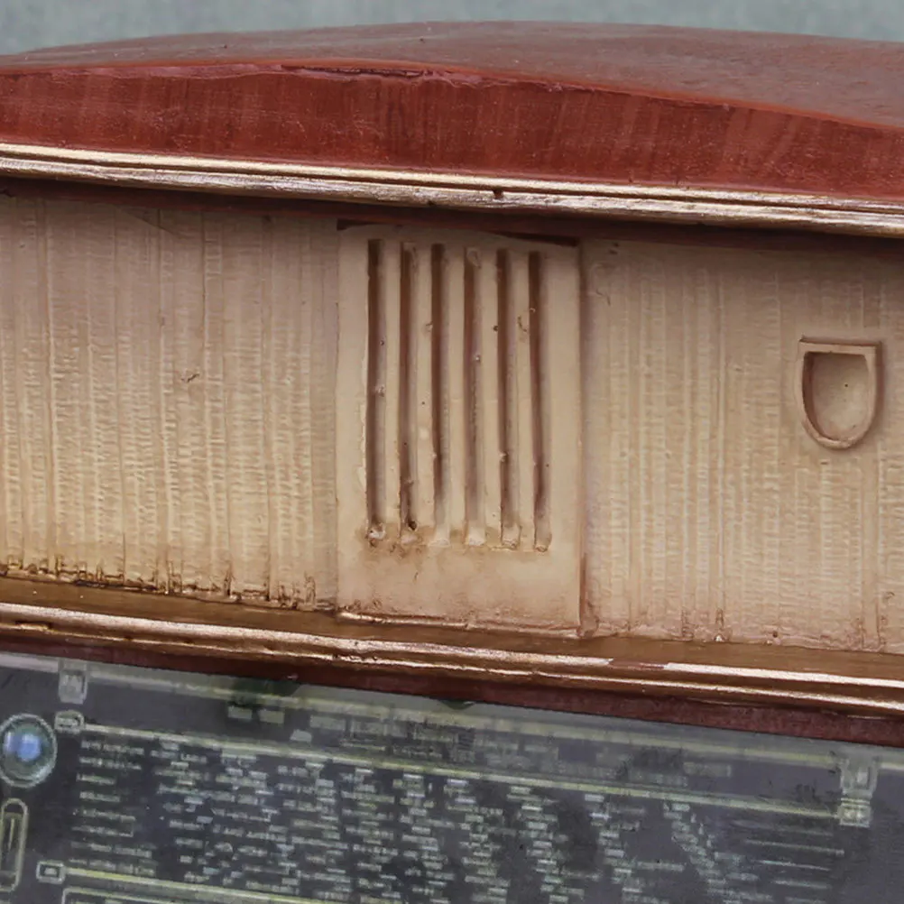 

Retro Radio Shaped Decor Resin Crafts Unique Desktop Decoration Creative Design for Home Office Living Room Bedroom Chic