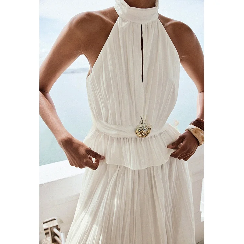 

Summer Women's Faion Design Embellied Gold Trim Pleated Hanging Ne Collar Top Loose Fit Sle No Sve Color Pol...