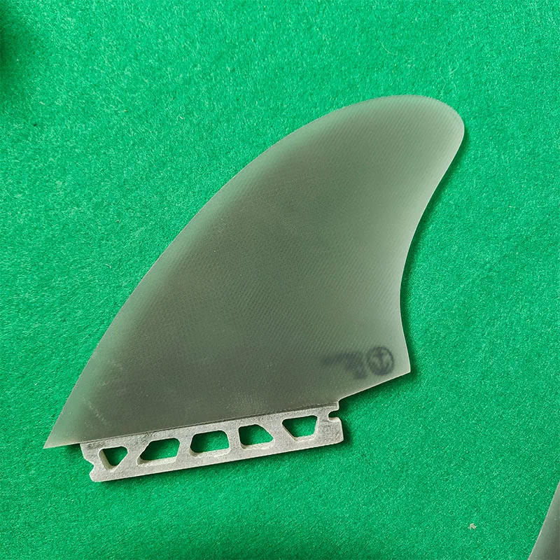 تحسين أداء ركوب الأمواج وزعانف KEEL المزدوجة المزدوجة 5.12 بوصة المستقبل رمادي فاتح من الألياف الزجاجية زعانف لوح التزلج جديد