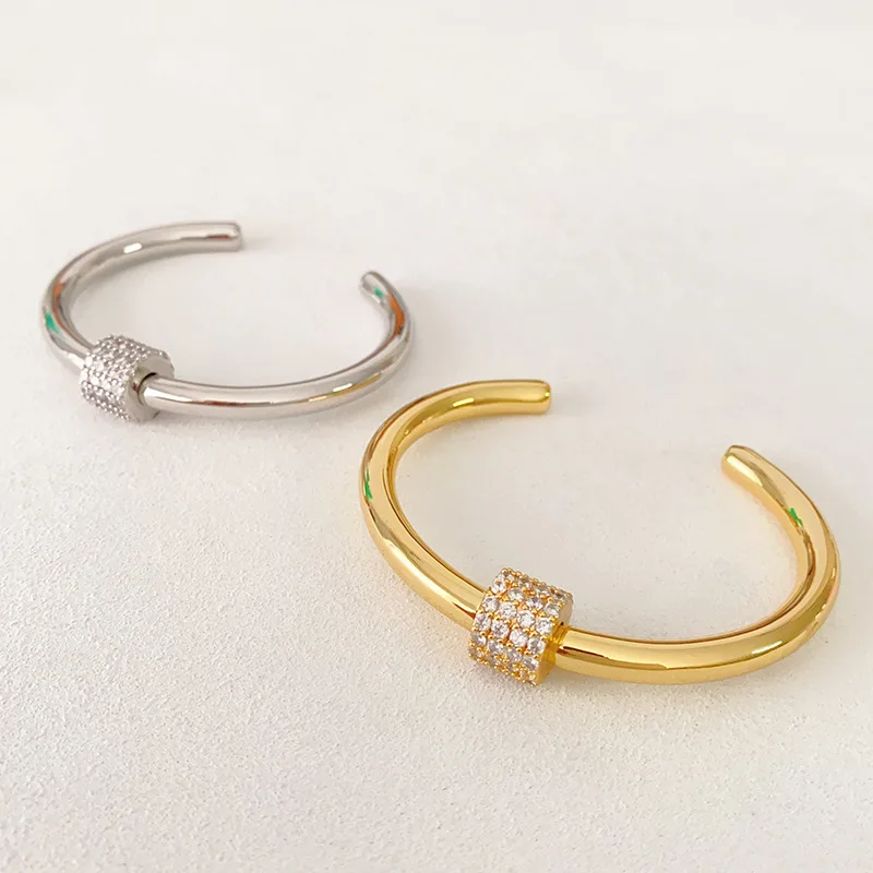 

Brass Cuff Bracelet for Women,Cubic Zirconia Geometric Bangle,Minimalist Light Luxury Fashion Jewelry Gift