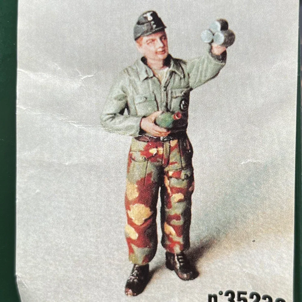 

Наборы фигурок из смолы 1/35, GK, военная тема, в разобранном виде и неокрашенном виде