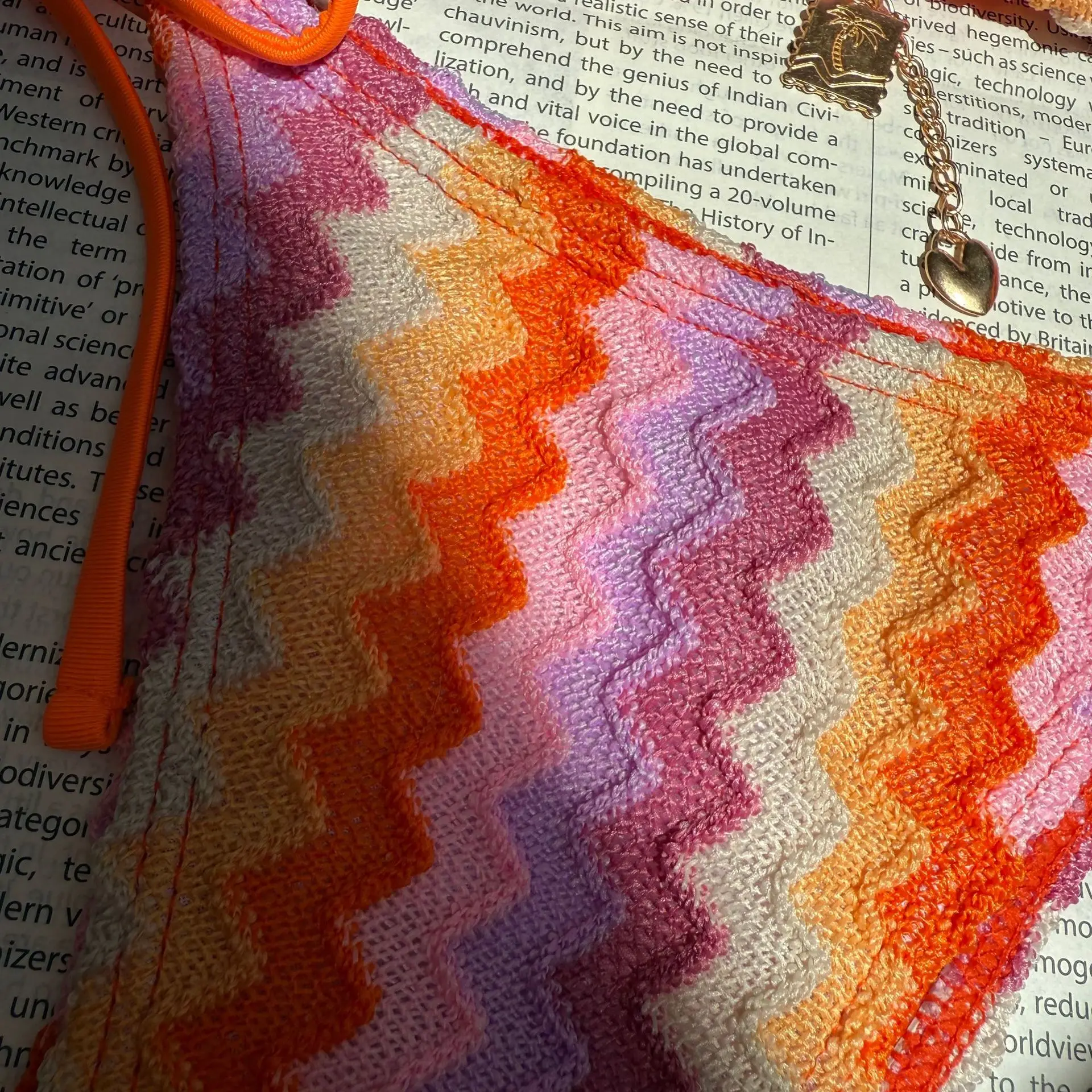 新しいストライプ段階的に変化ビキニ夏のビーチ水着女性