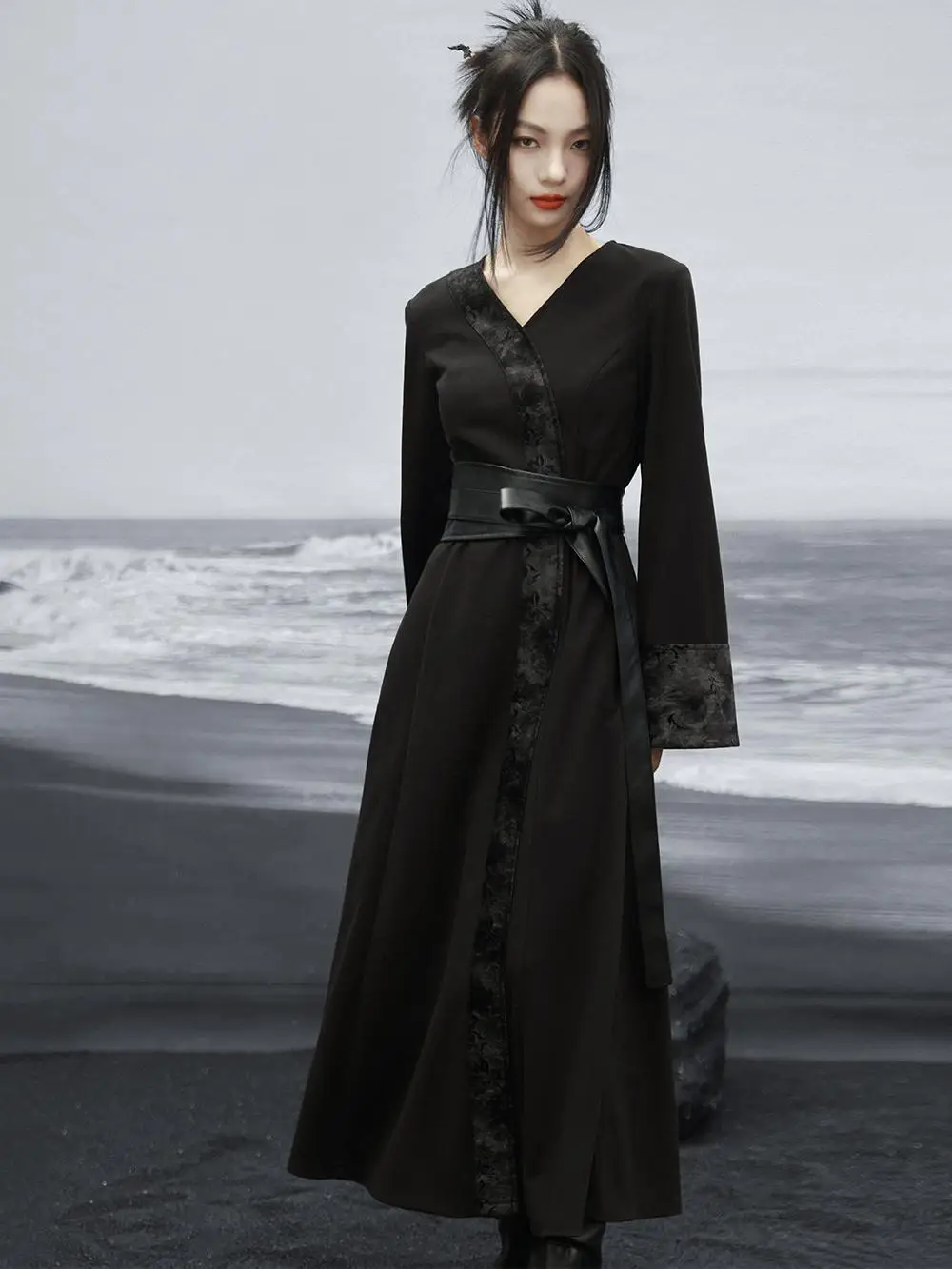 UMI MAO New Chinese Style Woolen Dress Elegant For Women 2024 Autumn Winter New Collection Splicing V-neck Waist Long Dress