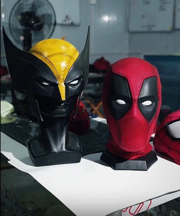 マーベル ダメージ加工 ウルヴァリンマスク マグネティックアイ