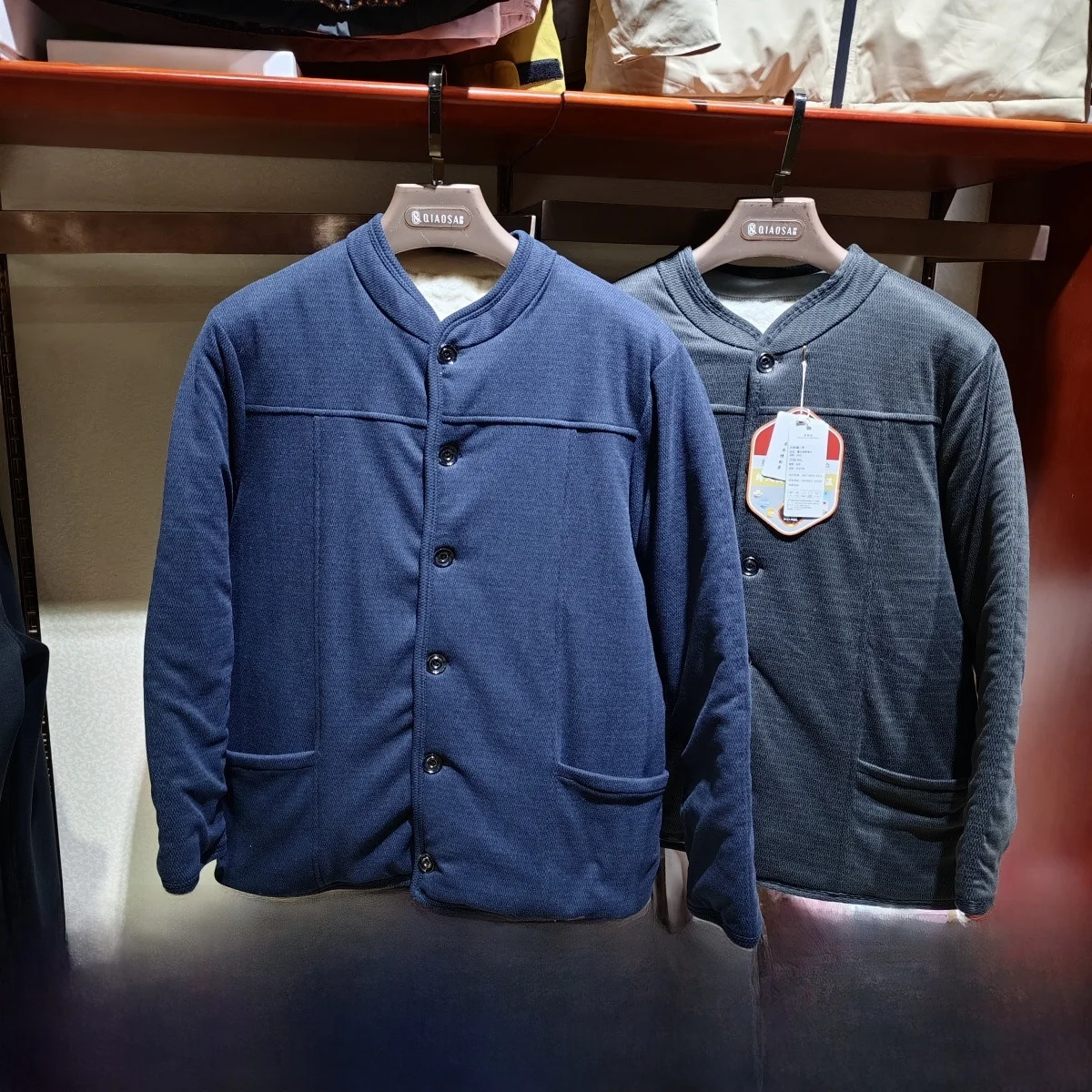 

Thiened Camel down Fce Lined Warm Cardigan for Men mid Aged And ly Stand Fit Long Sve Single Button Closure