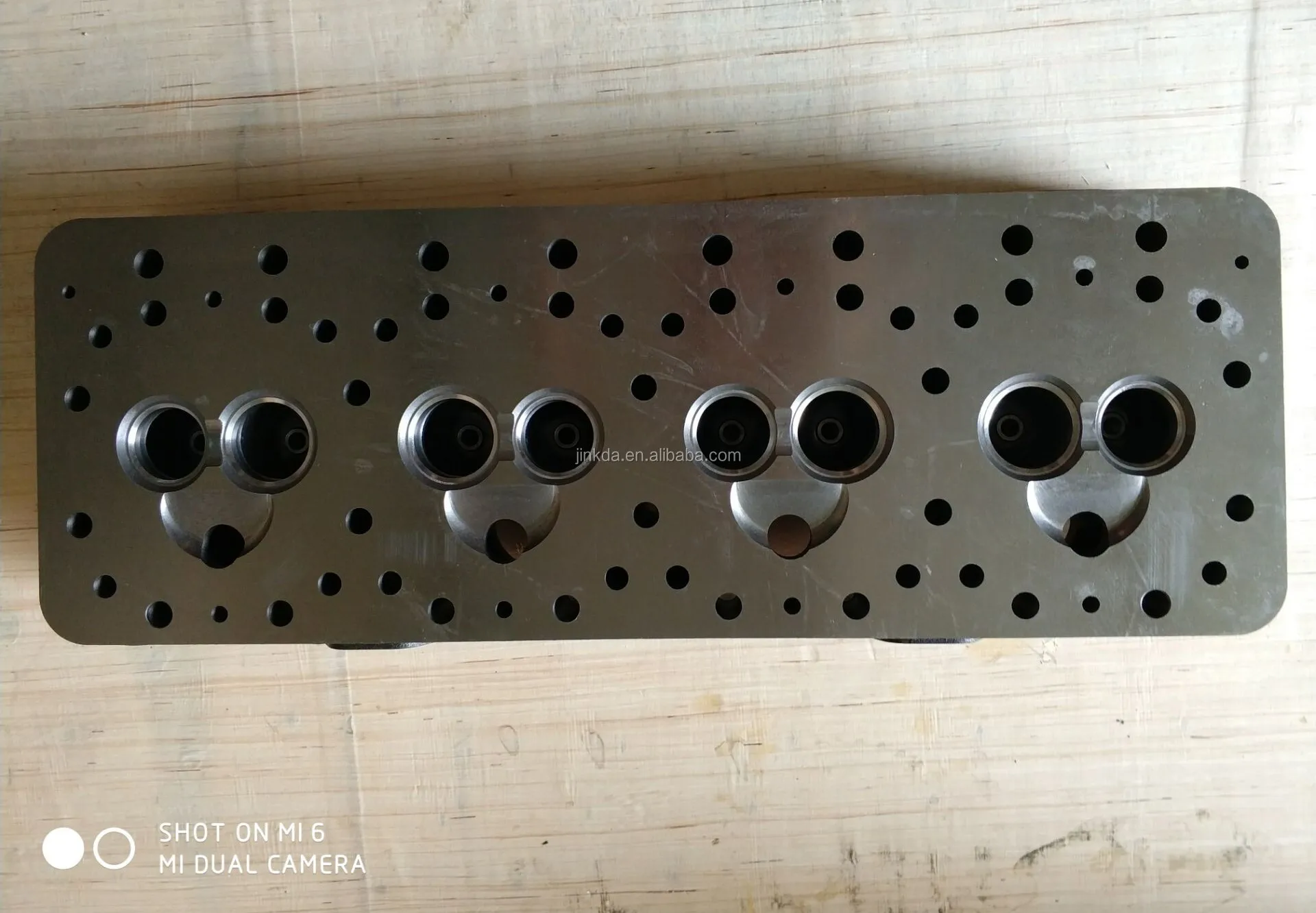 Cylinder Head 6114-11-1100 for Engine 4D130 and Bulldozer D50P-16