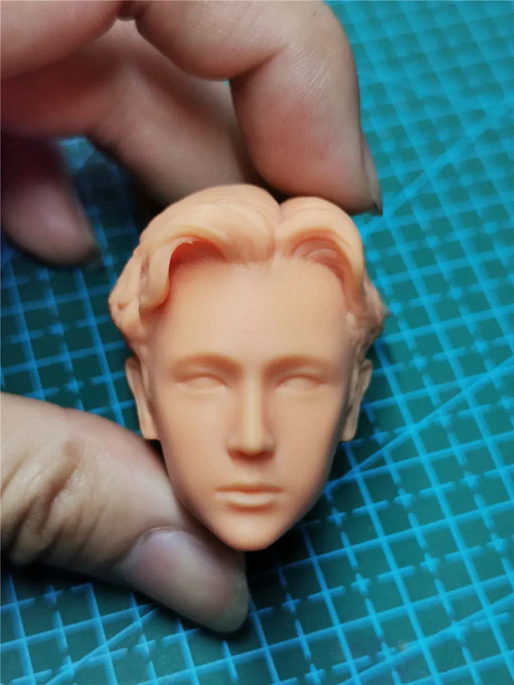 

Unpainted 1/6 Scale YiBo Head Sculpt Model Painting Exercise For 12 inch Action Figure Dolls