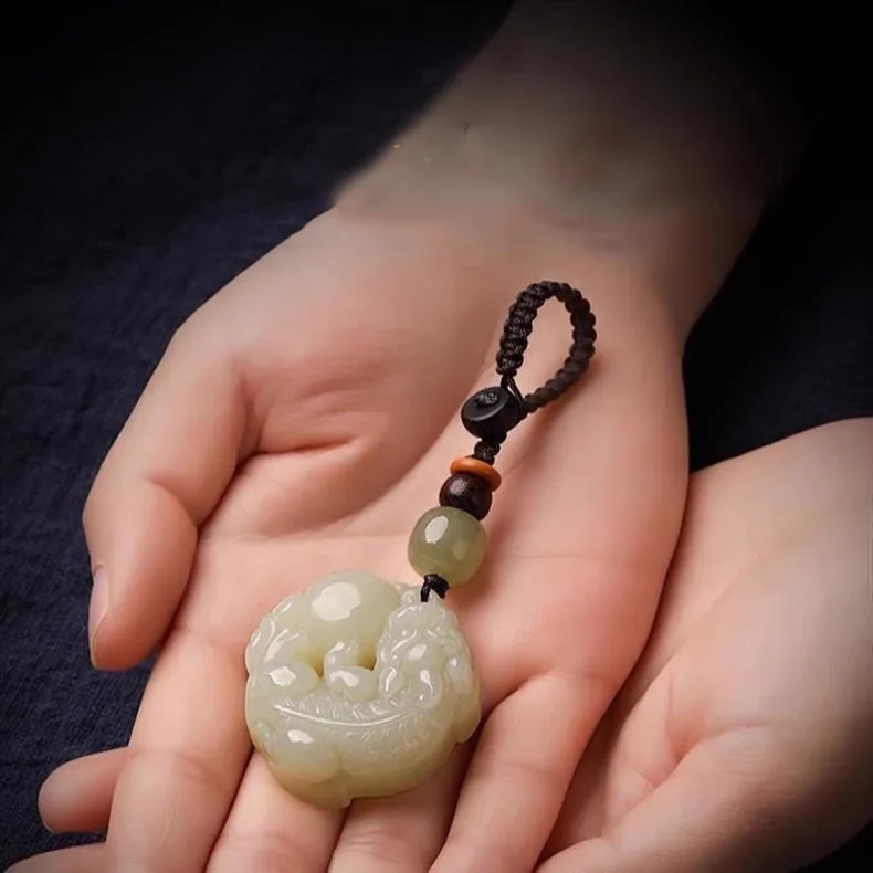 Natural White Jade Pendant Money Drawing Pi Xiu Car Key Ring Men's and Women's High-End Jade Safety Knot Pendant
