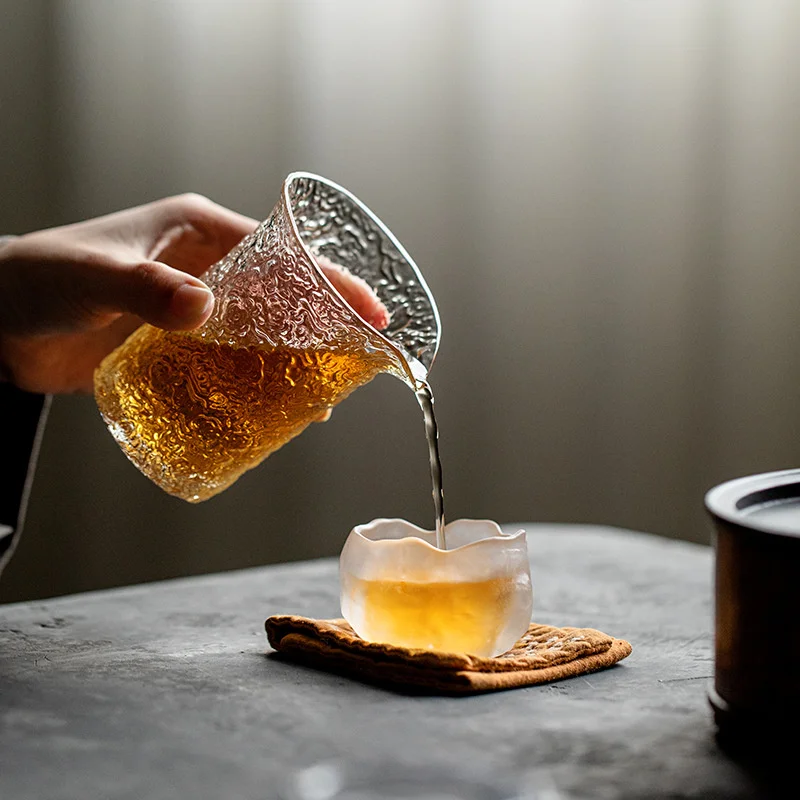 Japanese Style Propitious Cloud Texture Glass Fair Cup Heat Resistant Tea Pitcher Tea Divider Kung Fu Tea Set Teaware Accessorie