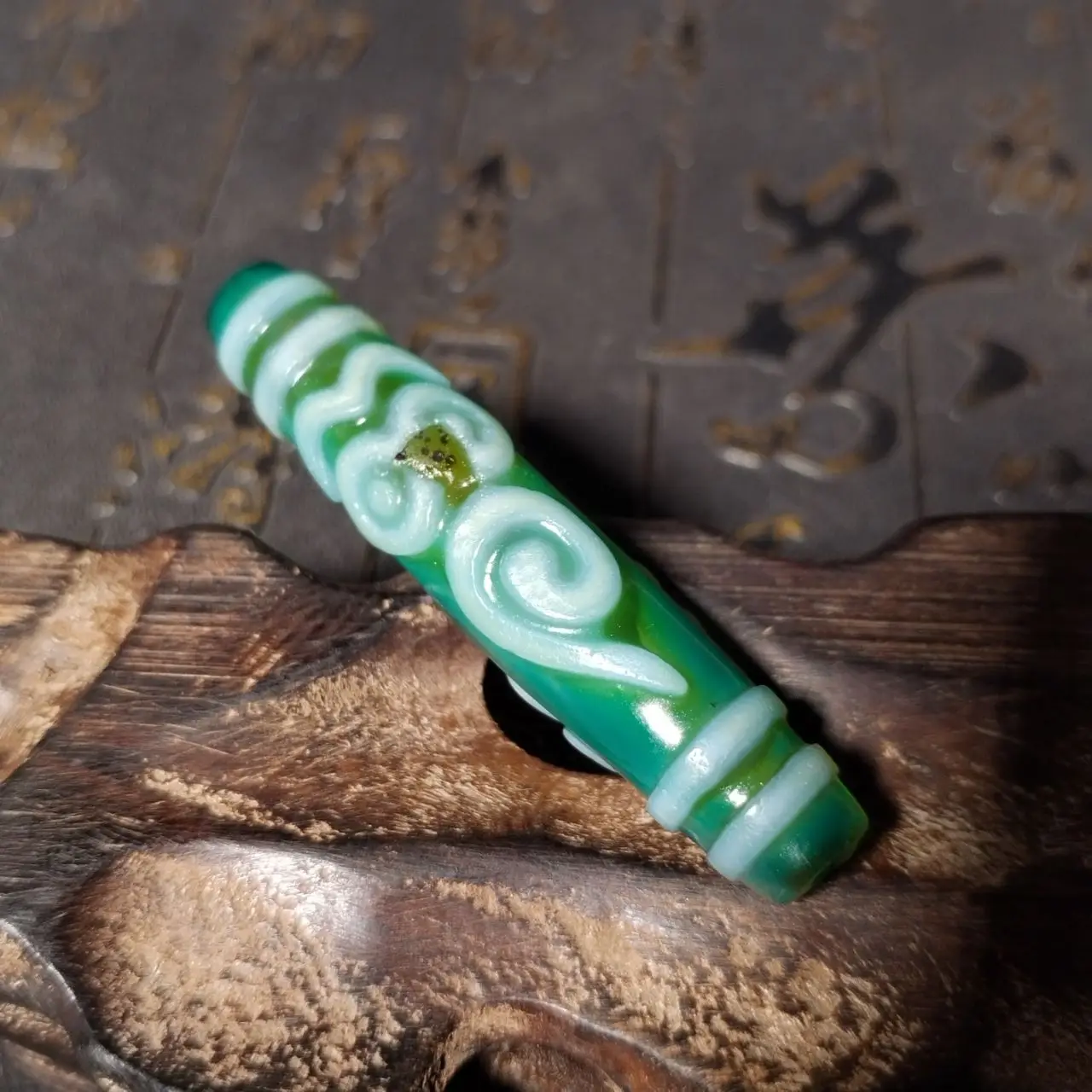 Tibetan Totem Natural Agate Carving Dzi Green Meat Etched Tianzhu Ethnic Style Necklace Pendant DIY Accessories