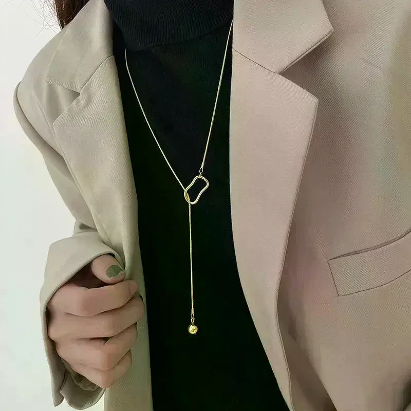 Minimalist Metal Ballpoint Pendant Necklace For Women Lady Elegant Long Geometric Pull-Out Chain Necklace Autumn Sweater Jewelry