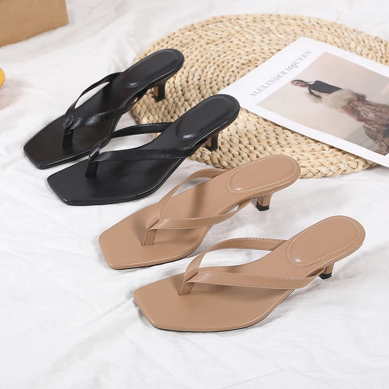 novidades-de-verao-2026-sandalias-femininas-de-dedo-aberto-confortaveis-com-salto-baixo-estilo-casual-e-urbano