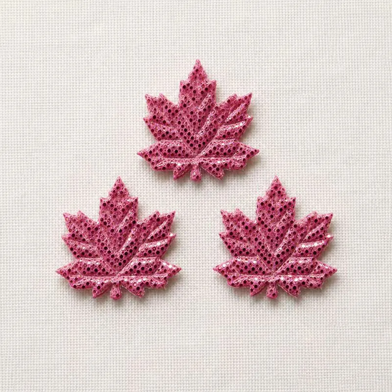 100 Stück 2 cm glänzende, glatte Ahornblatt-Applikationen, DIY-Haarspangen, Schmetterlingsknoten-Dekorationen, Haarklammern, Kleidungszubehör – Detail 10