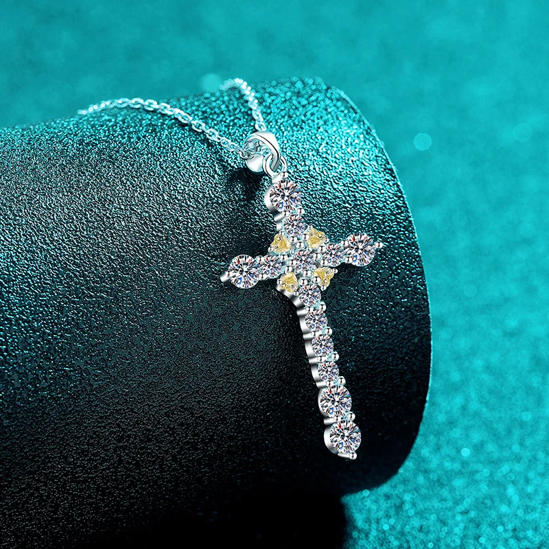 

Легкое роскошное ожерелье из настоящей платины 18 карат PT950 с муассанитом, женское ожерелье с крестом контрастного цвета, женские ювелирные изделия высокого класса