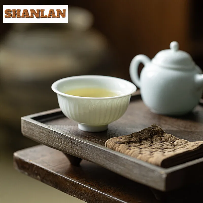 100ml Handamde Shadow Green Porcelain Teacup Creative Lotus Petal Pattern Tea Bowl Personal Master Cup Chazhan Kung Fu Tea Set