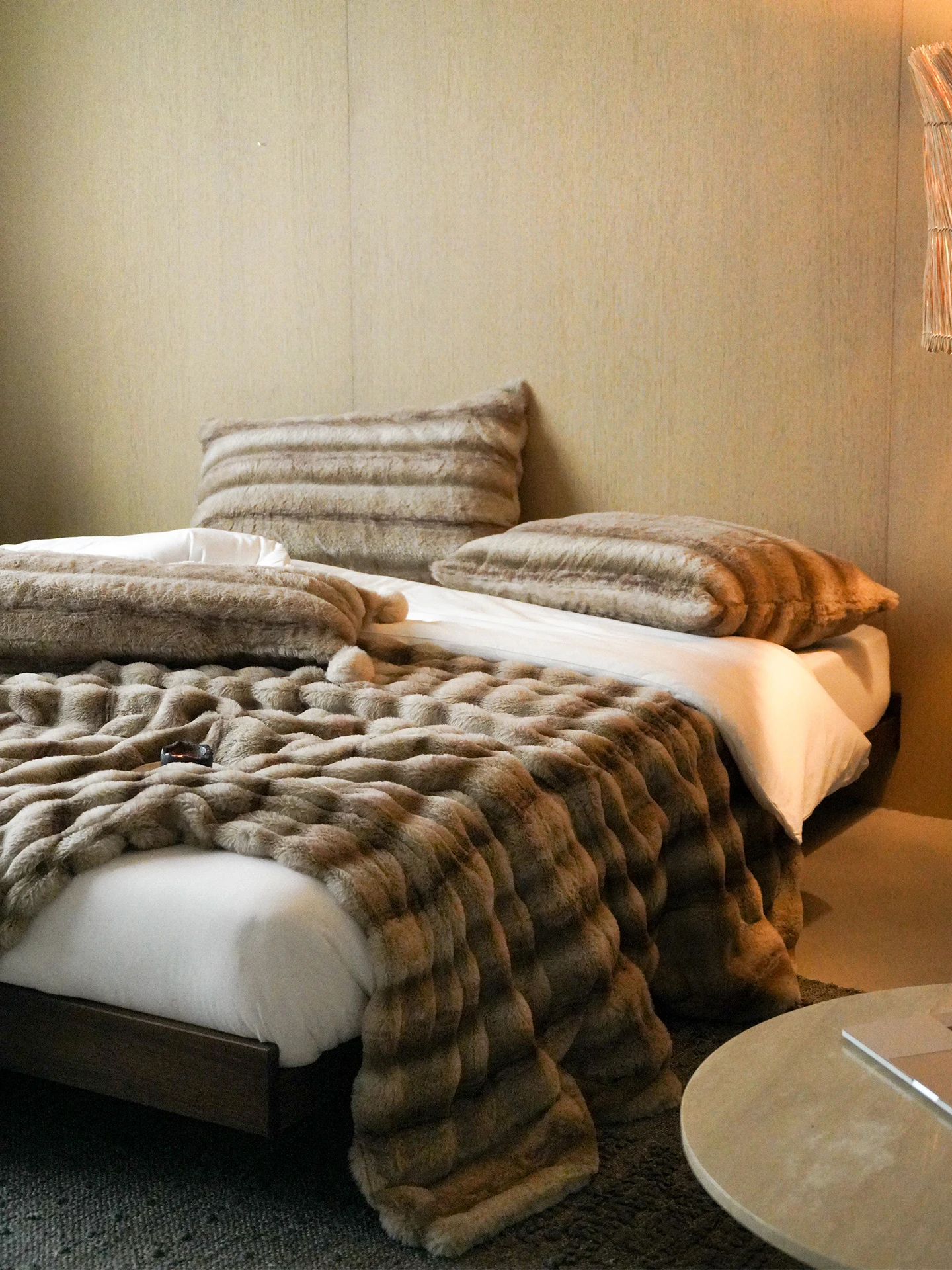 

Плед из кроличьего меха, утолщенный, для отдыха, осенне-зимний, из полиэфирного волокна, мягкий, теплый, декоративный