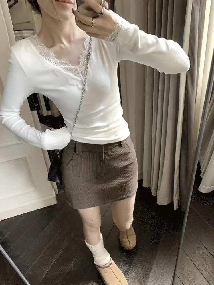 الصلبة الدانتيل المرقعة كم طويل تي شيرت مثير سليم المرأة الأعلى 2025 الربيع الصيف موضة جديدة الملابس الكورية نمط