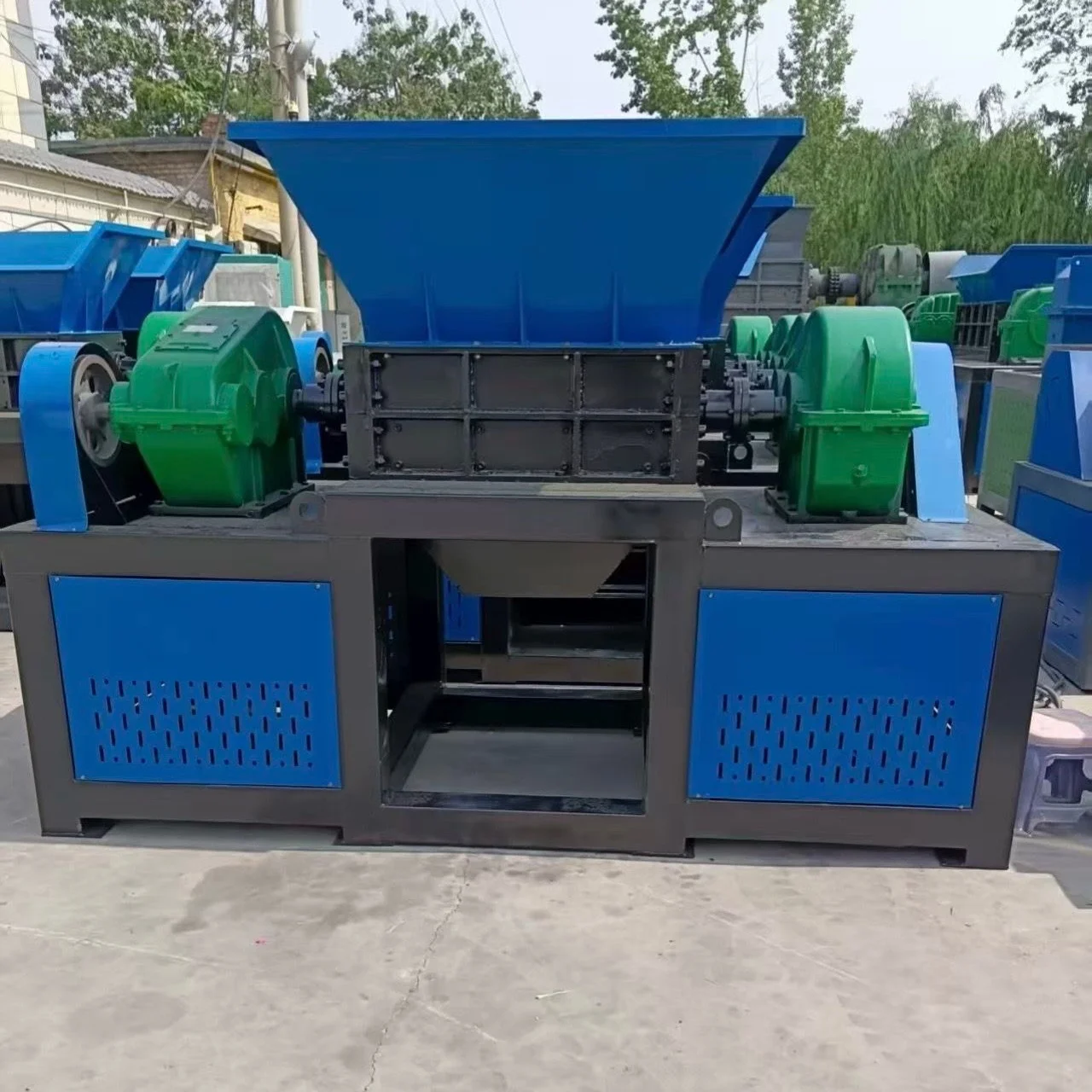 Customized Large Double Shaft Shredder For Scrap Metal Car Frame Tire Wood Plastic Rubber Crusher Industrial Recycling Machine