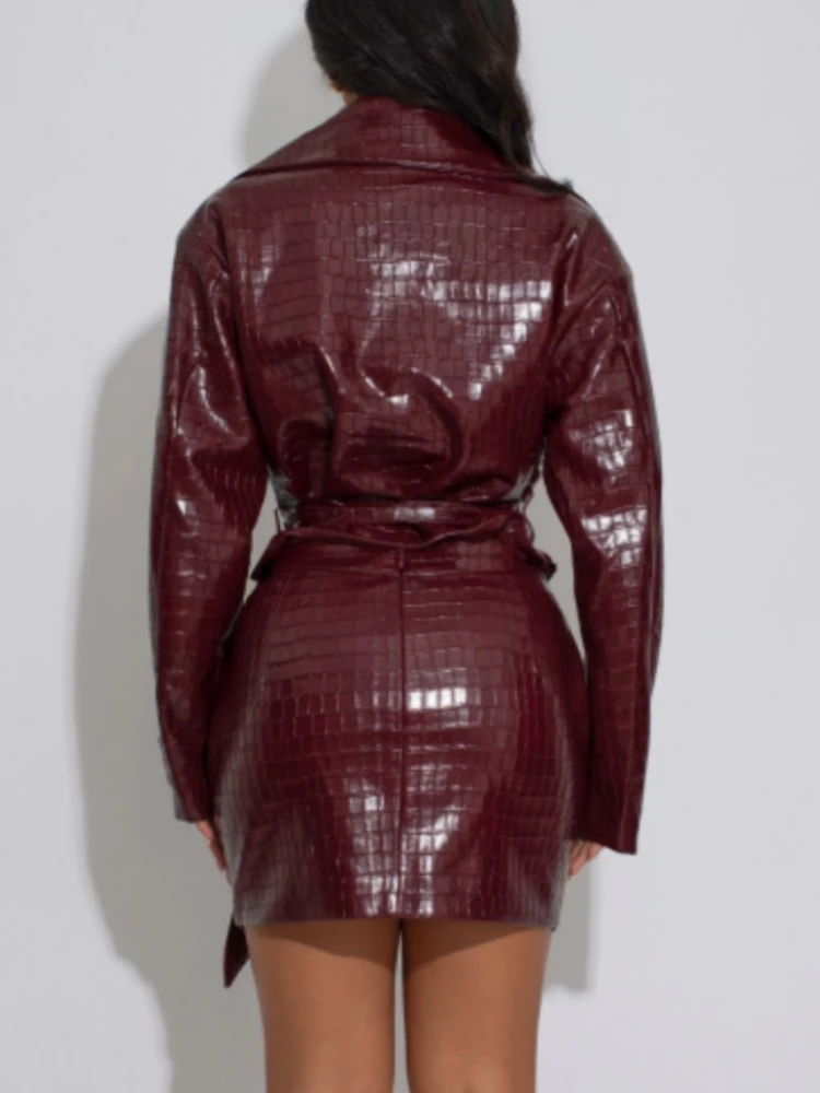 أطقم تنورة أنيقة من البولي يوريثان مع حزام طية صدر السترة وأكمام طويلة وسترات مقسمة وسحابات تنانير صغيرة ربيعية أنيقة ملابس الشارع الشهير للسيدات الحضرية