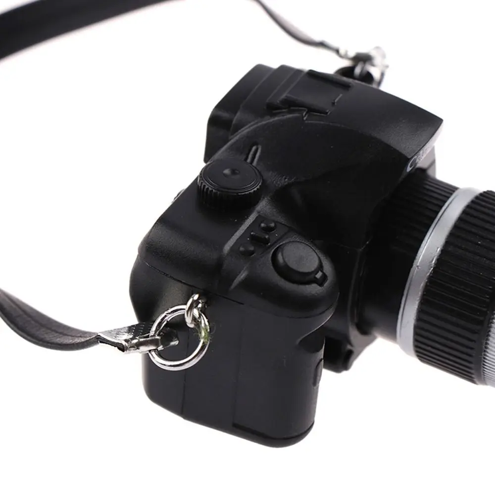 Regalo Fotocamera per bambole multicolore in plastica con cintura Otturatore per fotocamera per casa delle bambole e flash Mini fotocamera digitale per casa delle bambole Bambola da 17 cm