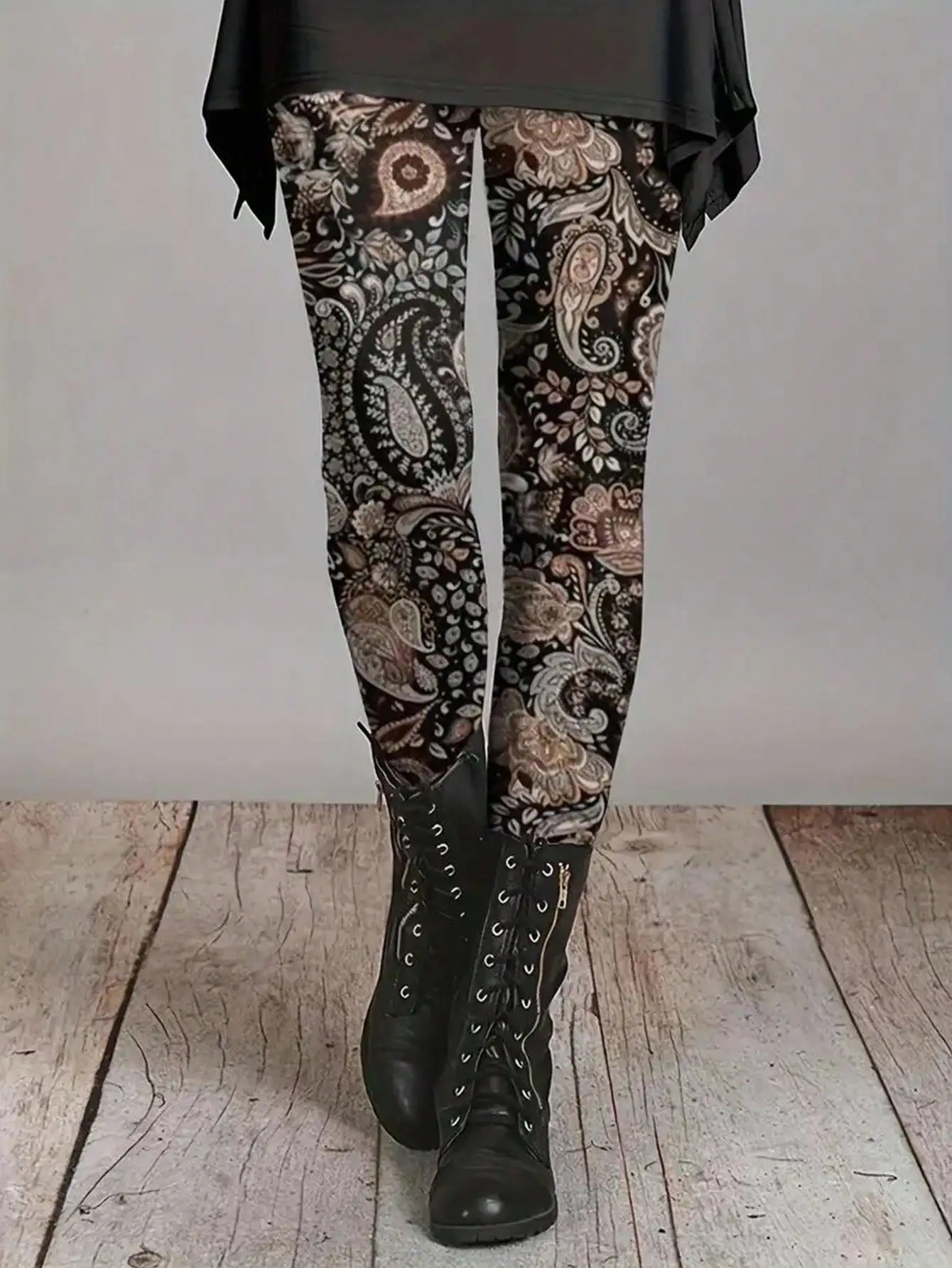 Women's Paisley Print Stretch Leggings with Elastic Waist, Asymmetrical Hem, Medium Compression