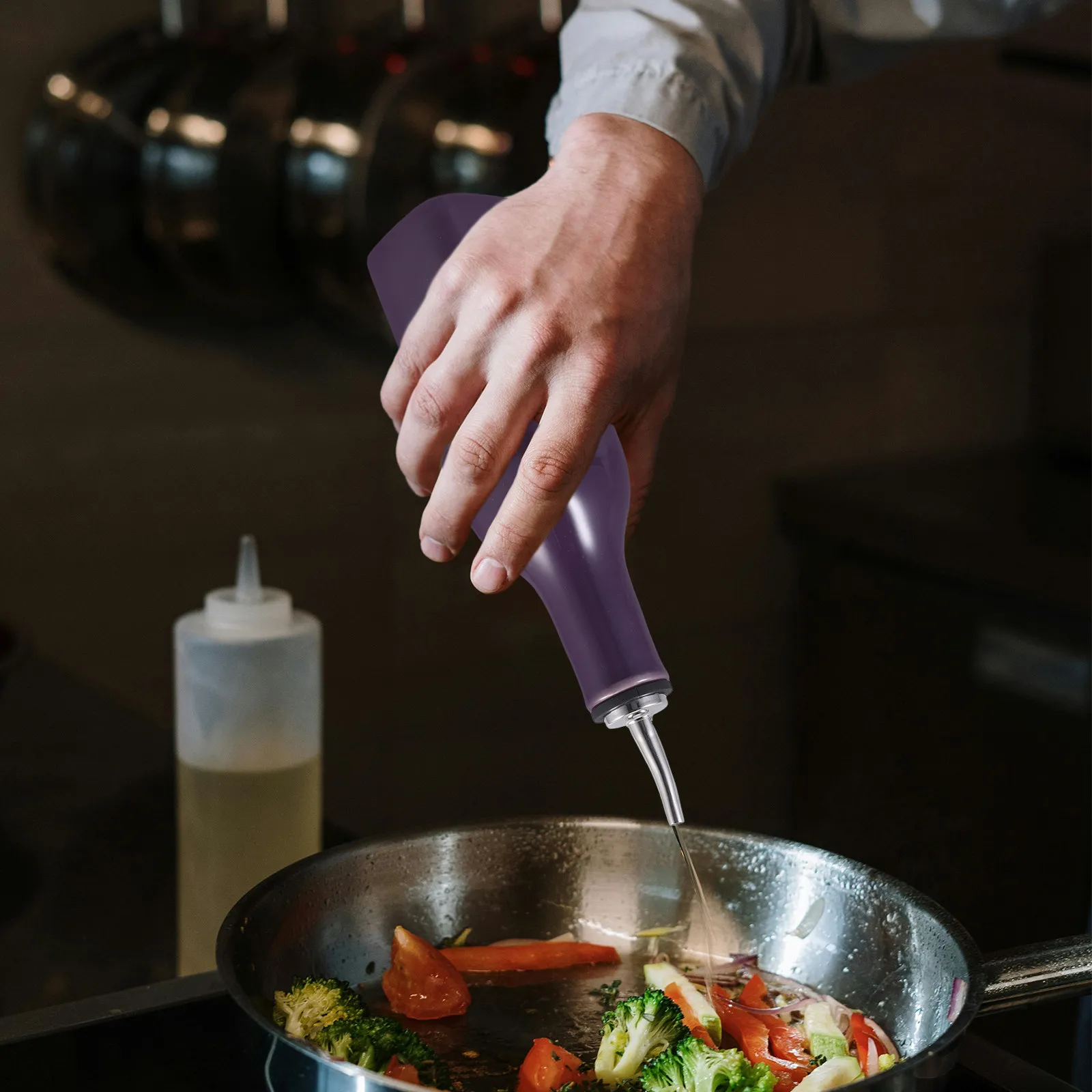 

Ceramic Vinegar Bottle Purple Oil Dispenser Japanese Style Condiment Holder Moderate Size Safe Convenient Kitchen