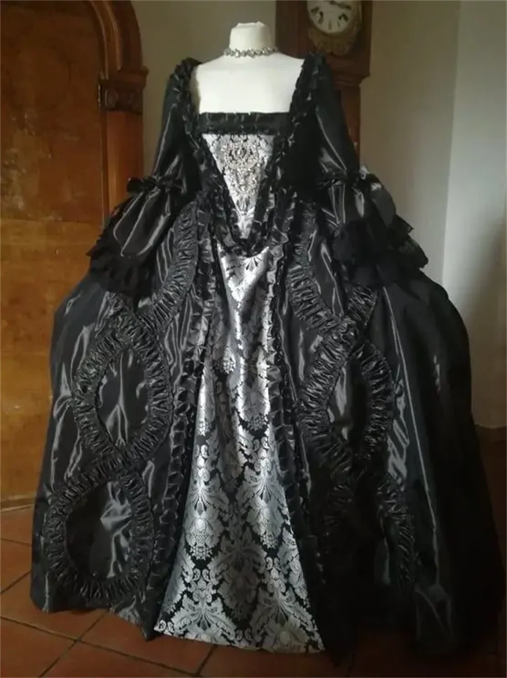 18th Century Black Gothic Marie Antoinette Costume Dress Royal French Queen Duchess Costume Victorian Mourning Dress Ball Gown