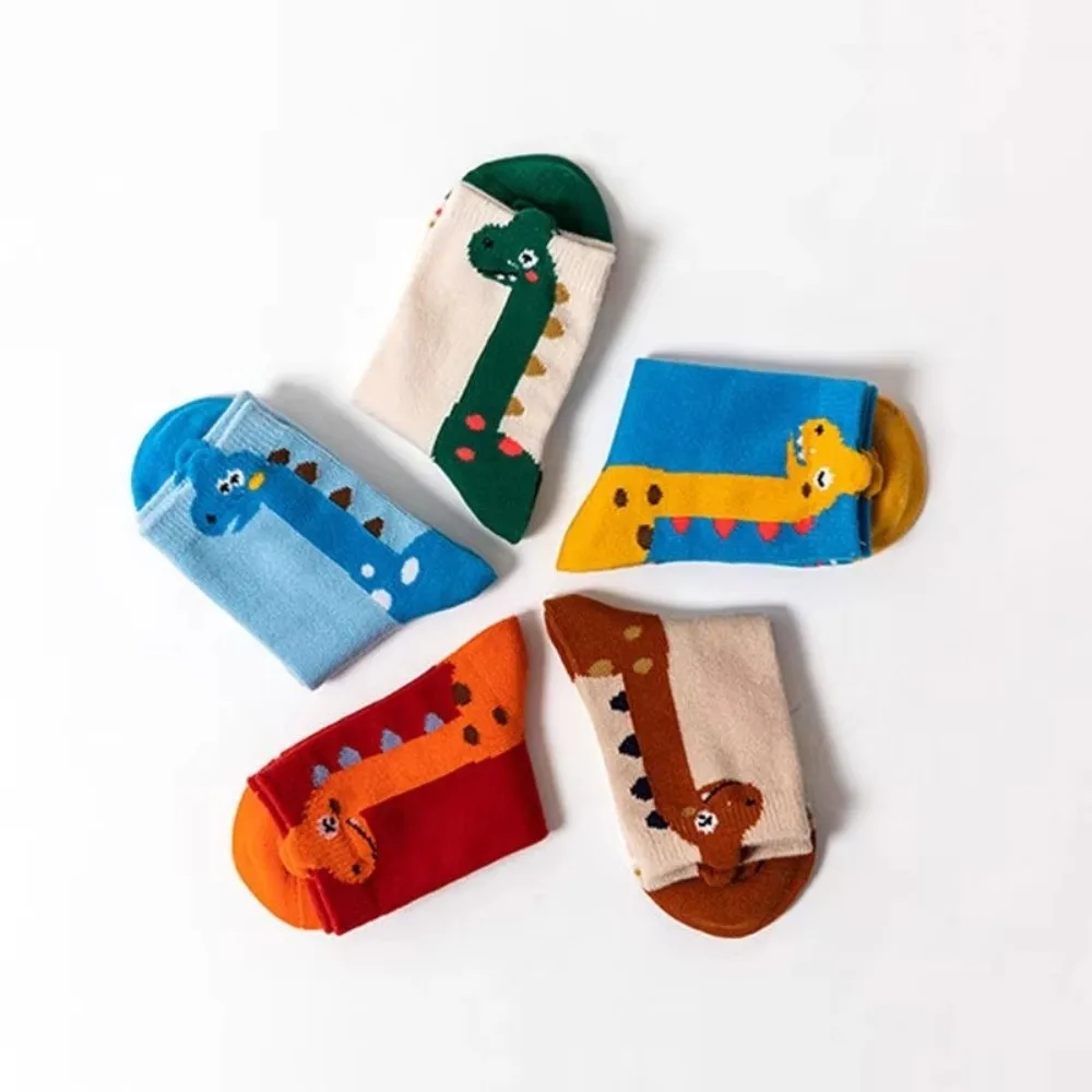 Comfortable 5 Pairs Pack Socks Cotton Blend Breathable Cartoon Pattern Socks Soft Fabric Dinosaur Socks for Girls